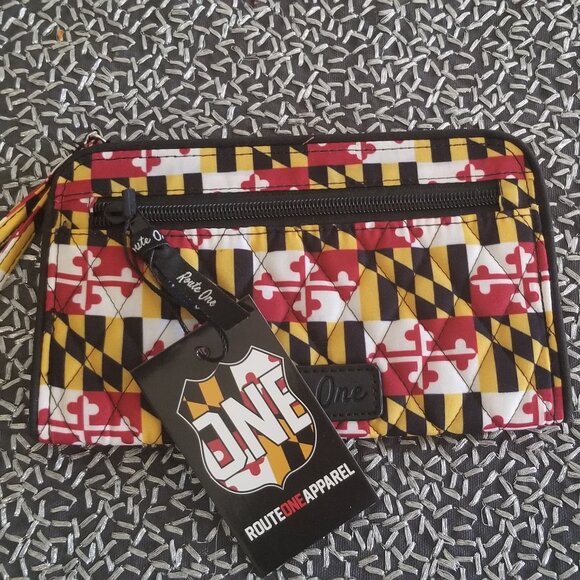 Route One Apparel Maryland Flag wristlet - Picture 1 of 3